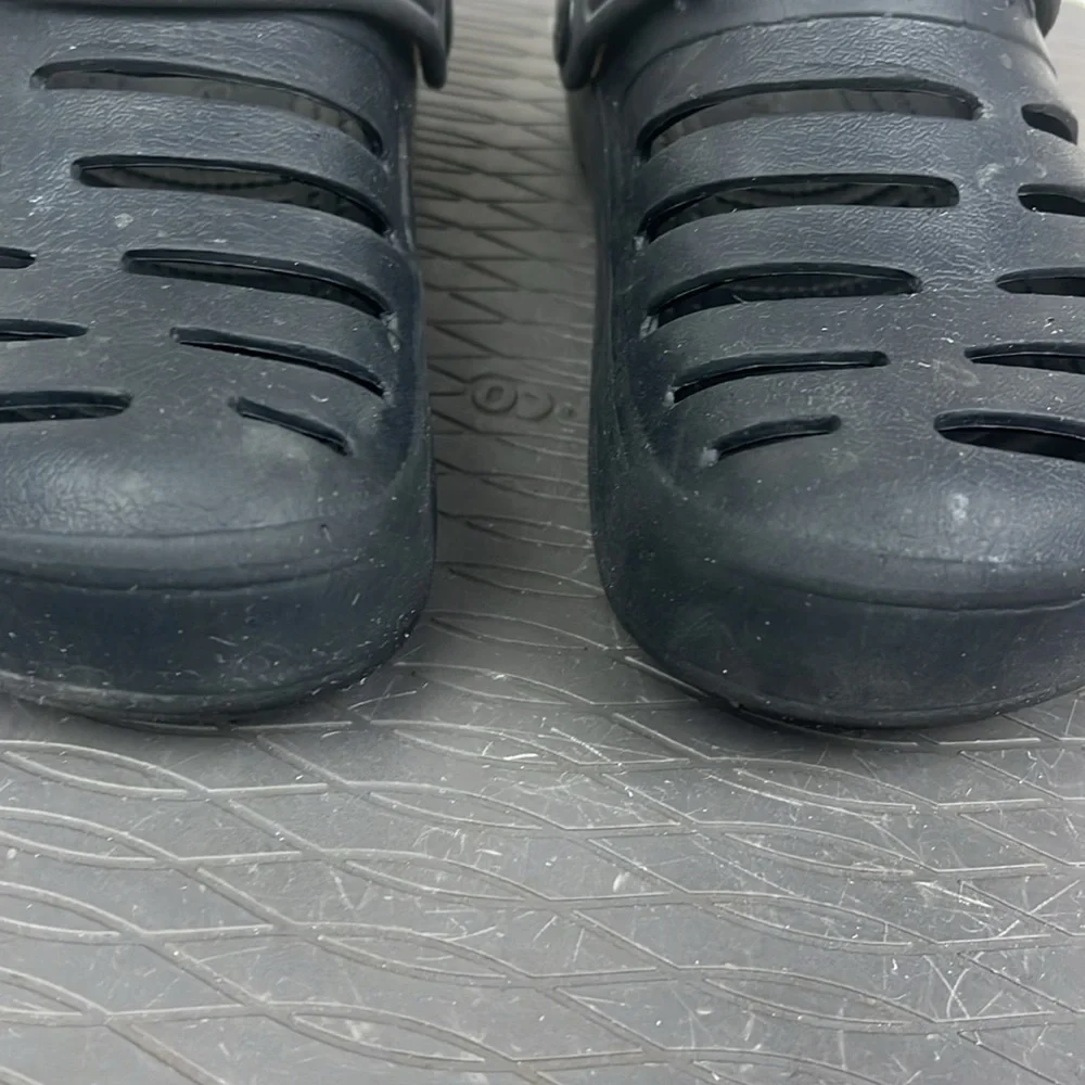 Nautica Kids Black Clogs Size 13 water shoe